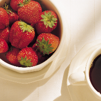 Fig0630(01)(strawberries fullcolor)